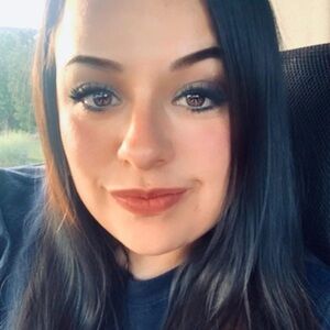 Meet your Posher, Julieta